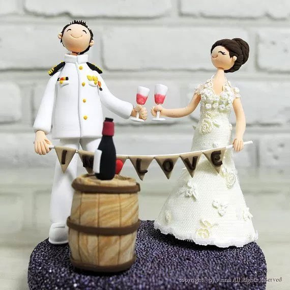sujet gateau de mariage firgurine bivant du vin